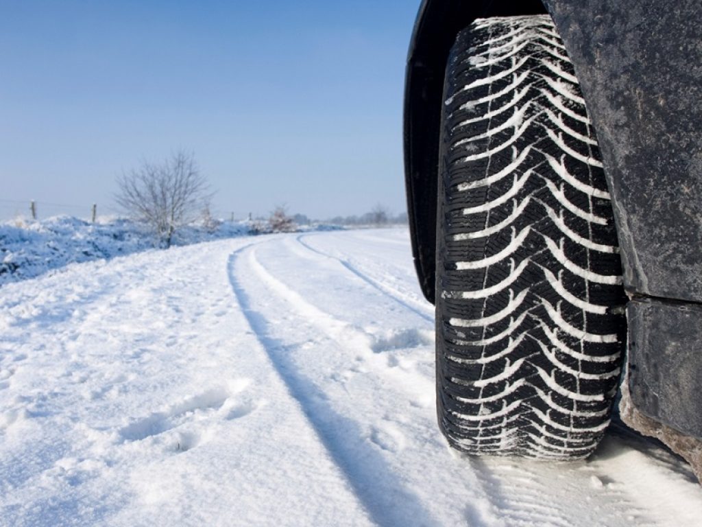 obbligo di gomme invernali o catene da neve a bordo dal 15 novembre 2017