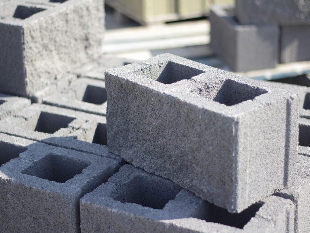 Nel bio-cemento ENEA la polvere di alluminio viene sostituita da lievito di birra miscelato con acqua ossigenata