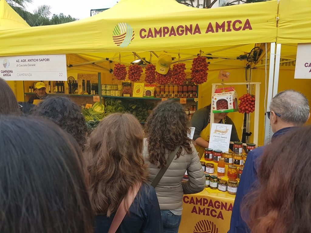 La prima spesa sospesa al Villaggio Coldiretti a Torino #stocoicontadini, dalle ore 9 di venerdì 15 giugno ai Giardini Reali Superiori