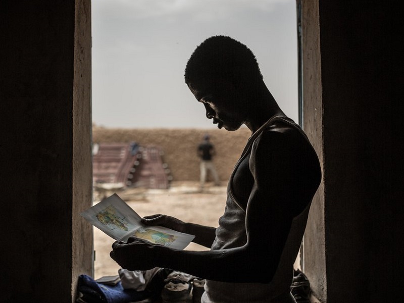 Migranti: aumentato del 60% il numero di minori stranieri non accompagnati che attraversano la rotta migratoria del Mediterraneo centrale verso l'Italia.