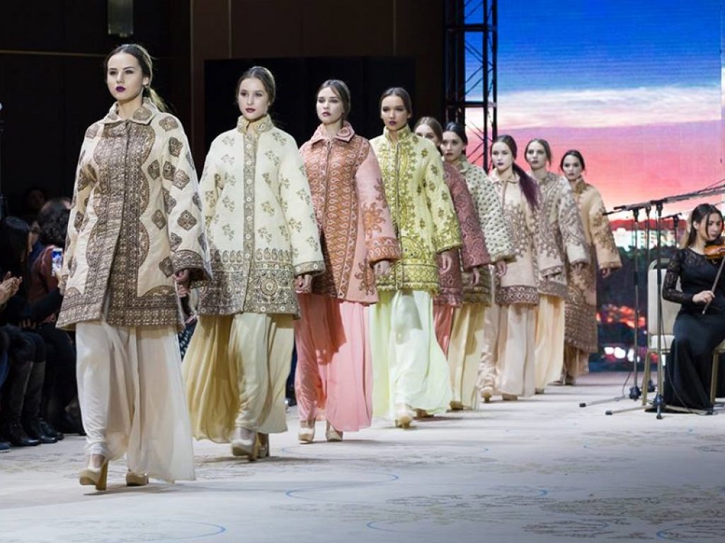 Settimana della Moda di Tashkent Uzbekistan collezioni