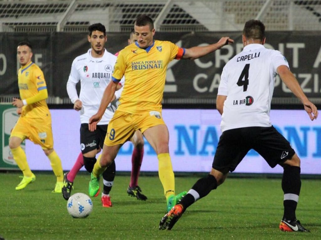 i pronostici di frosinone-avellino anticipo di serie b di oggi venerdì 17 novembre