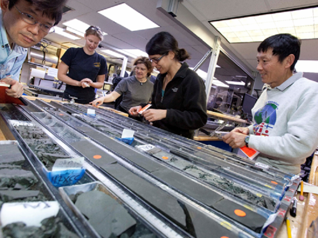 terremoti che generano tsunami fondale marino studio ingv