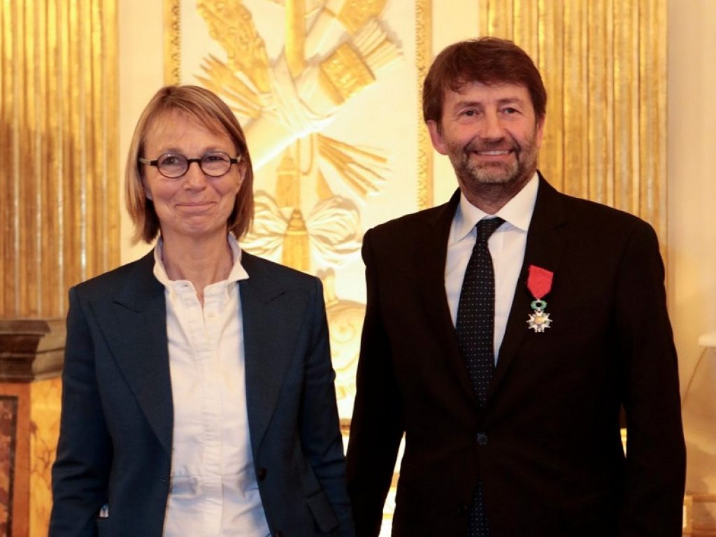 Dario Franceschini ha ricevuto a Parigi il conferimento della Legion d'Onore dal ministro della cultura e della comunicazione della Repubblica di Francia, Françoise Nyssen