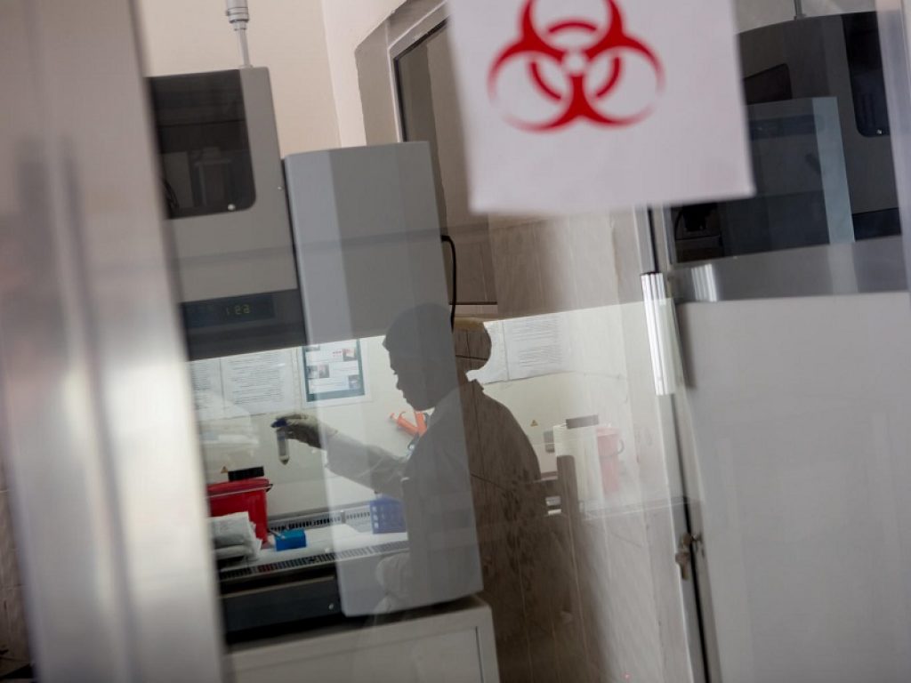 HIV, i pazienti sieropositivi in terapia antiretrovirale non trasmettono il virus: la scoperta da due studi presentati all’ultimo congresso mondiale sull’AIDS