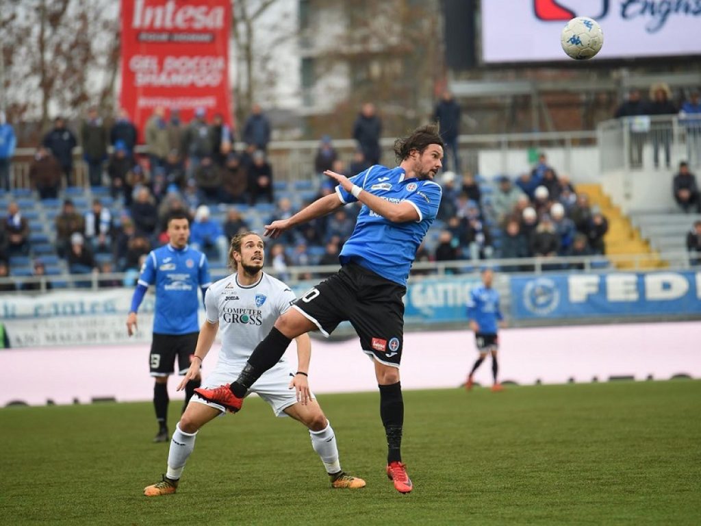 i pronostici degli anticipi di serie b di venerdì 8 dicembre le migliori quote e i consigli vincenti per le scommesse