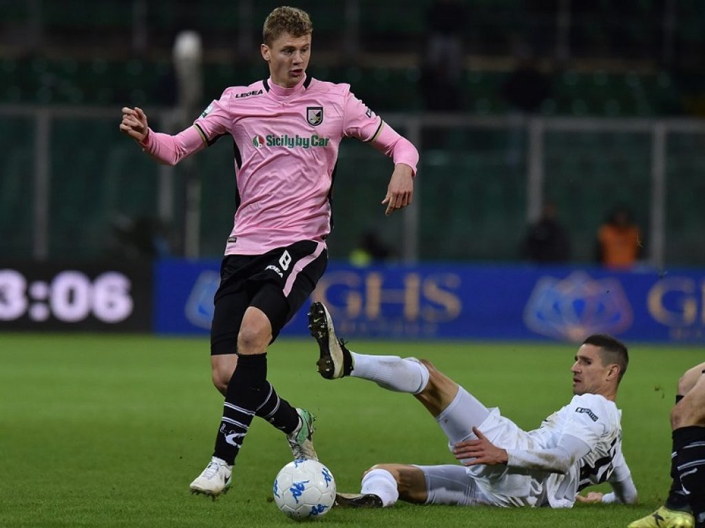 i pronostici di serie b del posticipo bari-palermo di domenica 10 dicembre