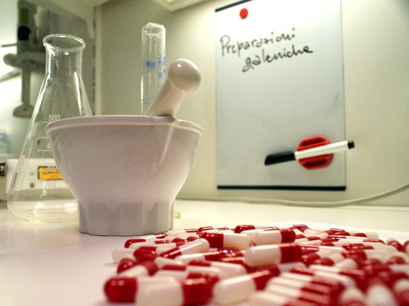 Cinque Società Scientifiche dicono no alla sostituibilità automatica di un farmaco biologico con il biosimilare: inviato documento all’AIFA