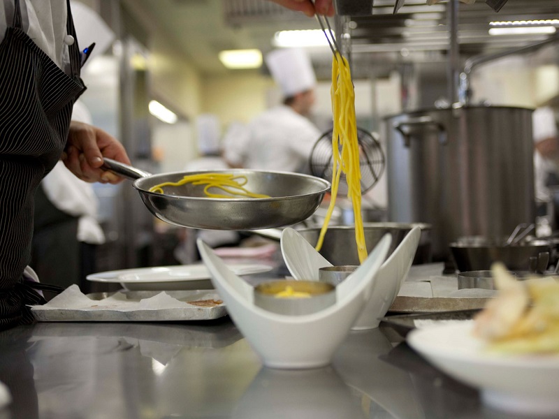 Contributo a fondo perduto fino a un massimo di 10mila euro con il Fondo ristorazione: domande prorogate dal Mipaaf al 15 dicembre