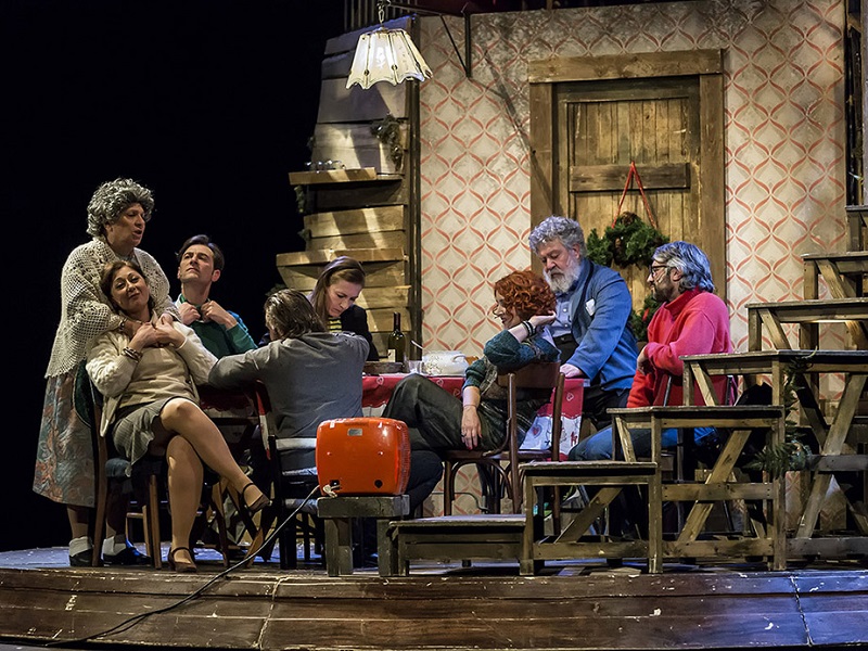 Al Teatro Augusteo di Napoli, da venerdì 12 fino a domenica 21 gennaio 2018, Lello Arena sarà in scena con lo spettacolo “Parenti Serpenti”