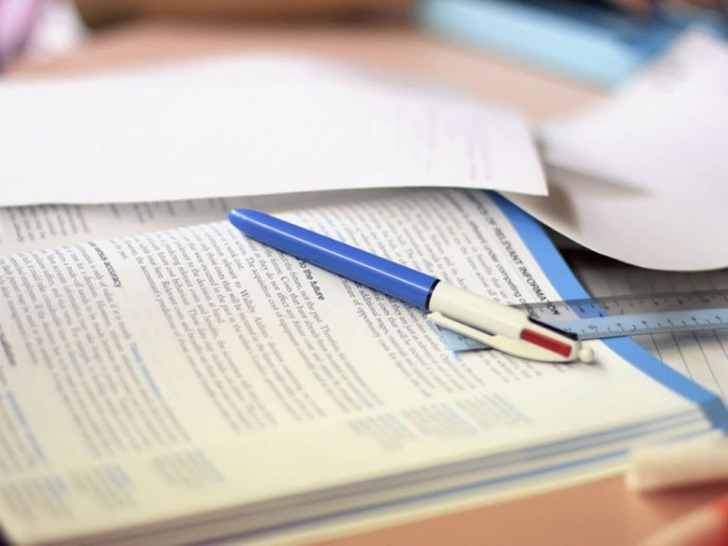 Esame del I ciclo: la Ministra Fedeli e il professor Serianni hanno presentato il Documento di orientamento per la redazione della prova d’italiano