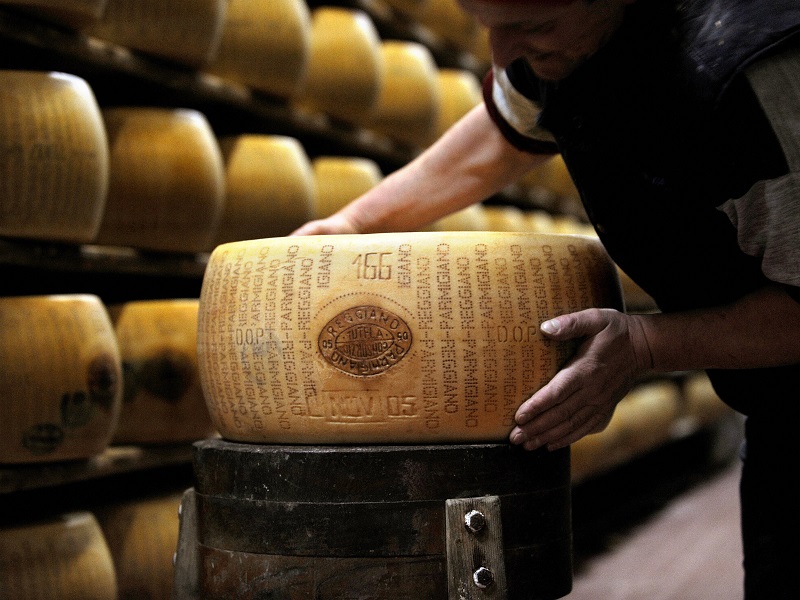 Matrimonio tra colossi del formaggio italiano: Parmareggio incorpora Agriform e dà vita alla più importante realtà di settore che ora guarda all'export
