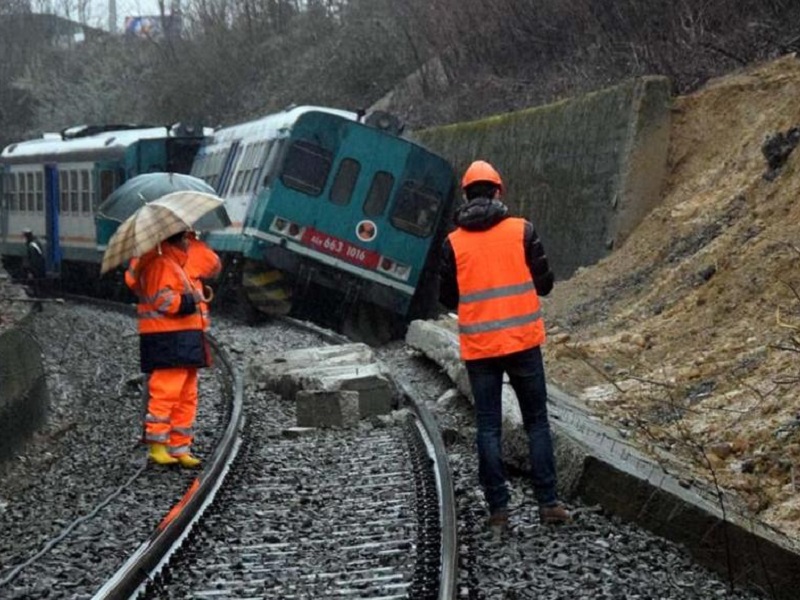 Calamità naturali: negli ultimi decenni danni per 310 mld, assicurato solo il 4,5% delle case ma l'80% è esposta a rischio