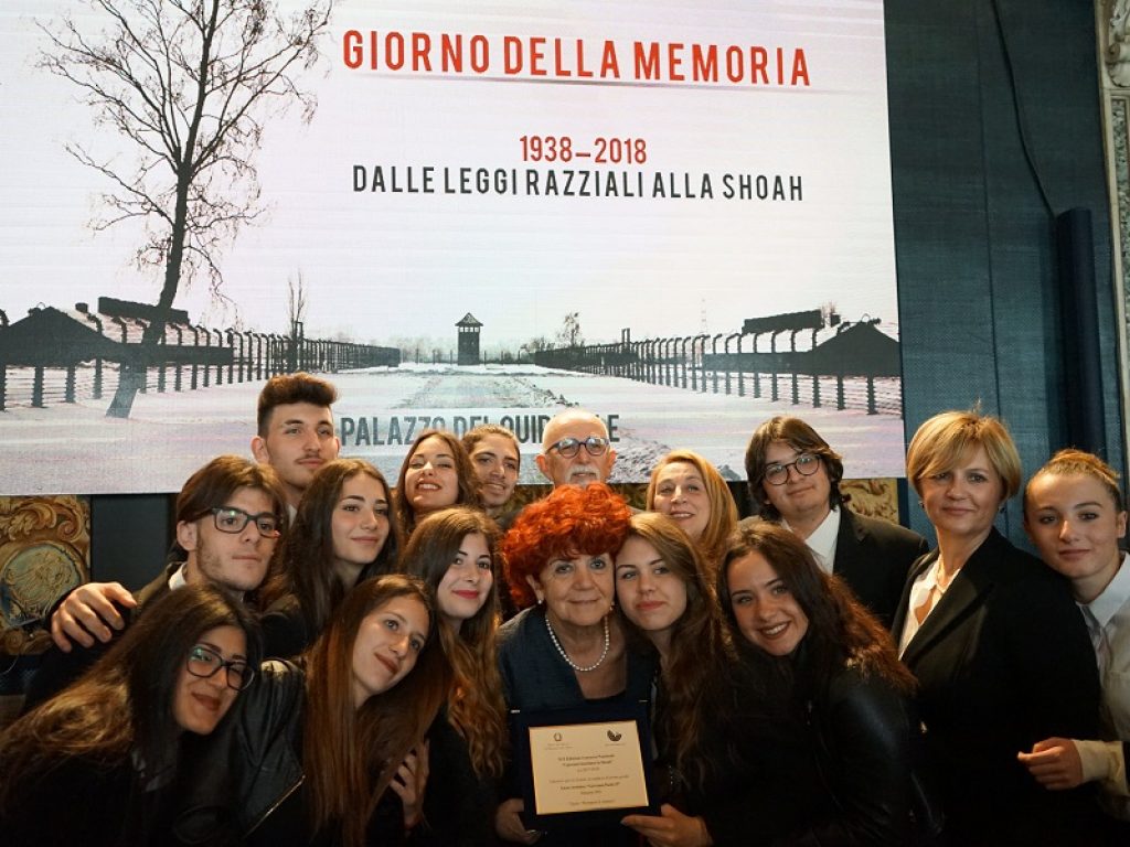 Al Quirinale, nel corso delle celebrazioni del Giorno della Memoria, premiati gli studenti vincitori del XVI concorso nazionale I giovani ricordano la Shoah