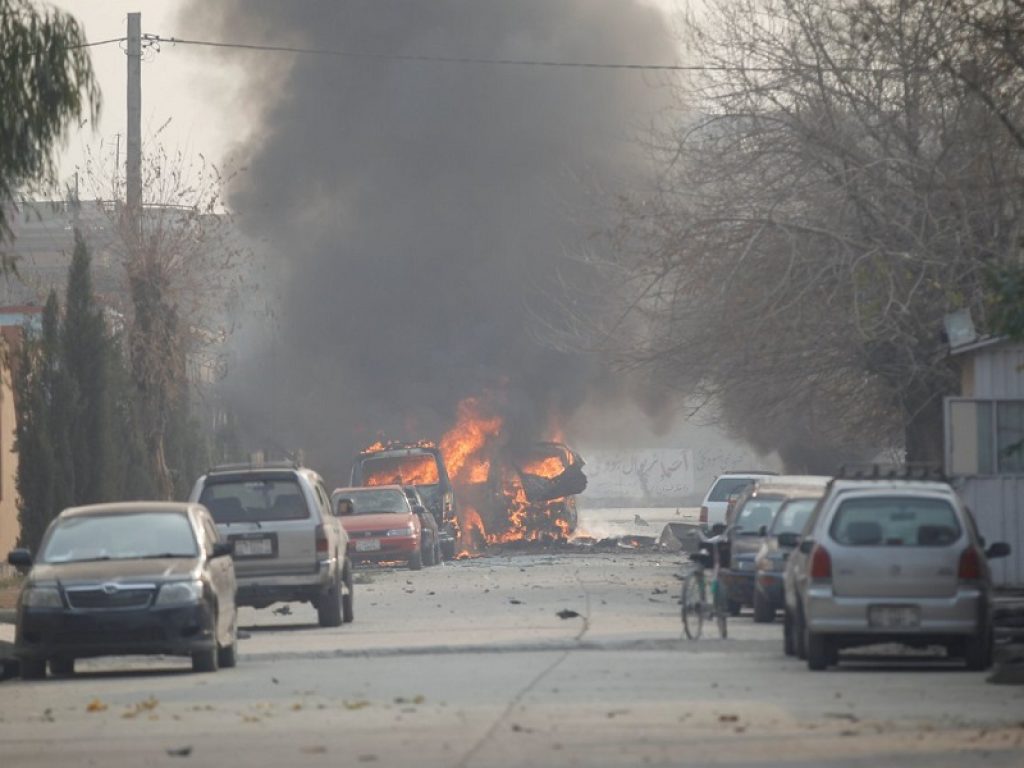 Sangue e terrore nella sede di Save the Children a Jalalabad, in Afghanistan, attaccata da un commando di terroristi : l'Isis ha rivendicato la strage