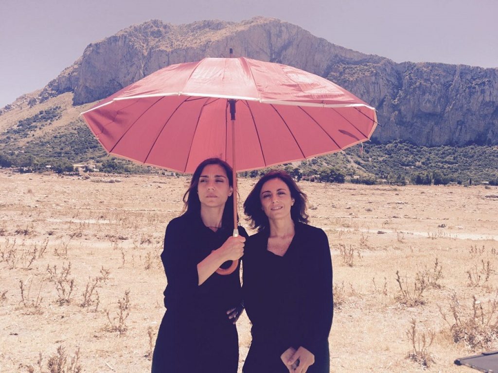 È affidato all’attrice catanese Manuela Ventura il ruolo di Tina Chinnici, la moglie del giudice antimafia nel film tv “È così lieve il tuo bacio sulla fronte”