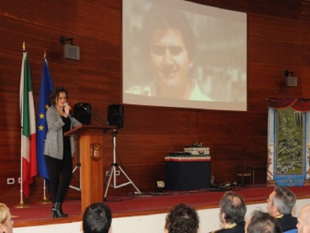 Trent'anni fa la mafia assassinò Natale Mondo, autista e braccio destro di Ninni Cassarà. Il questore di Palermo ha deposto una corona di alloro