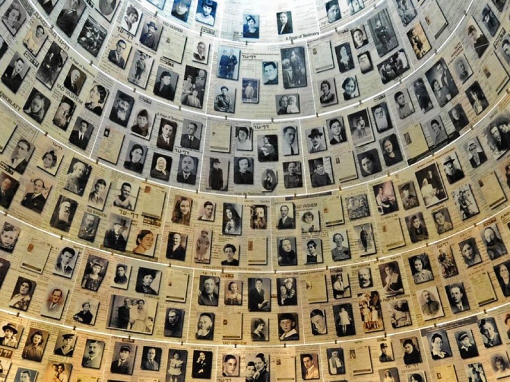 Il Giorno della Memoria è stato istituito in Italia anche per ricordare i Giusti tra le Nazioni che salvarono la vita agli ebrei rischiando la propria