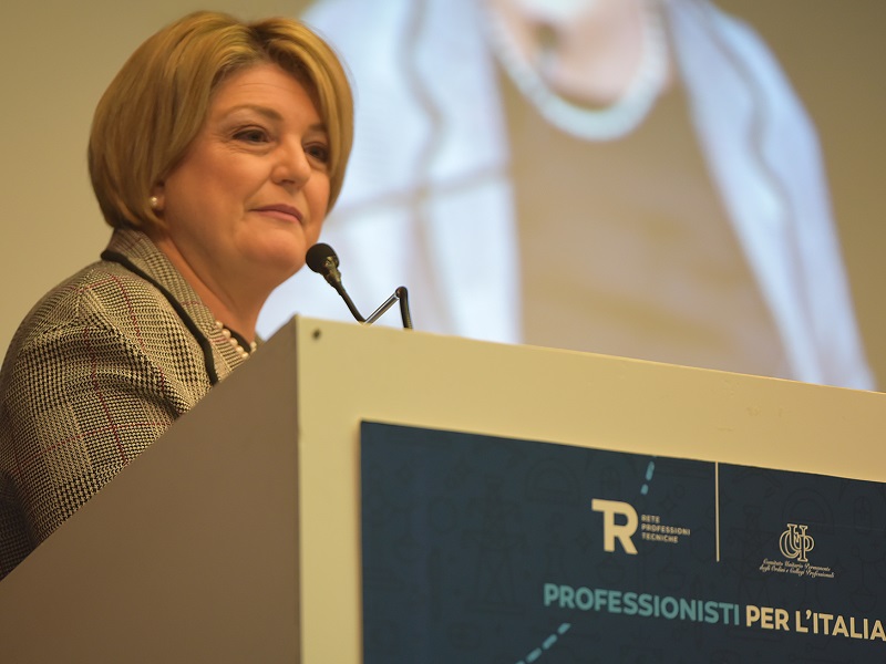 I professionisti italiani riuniti nel Comitato Unitario delle Professioni e la Rete delle Professioni Tecniche lanciano un manifesto con 11 proposte per modernizzare il Paese da consegnare al Presidente della Repubblica Mattarella