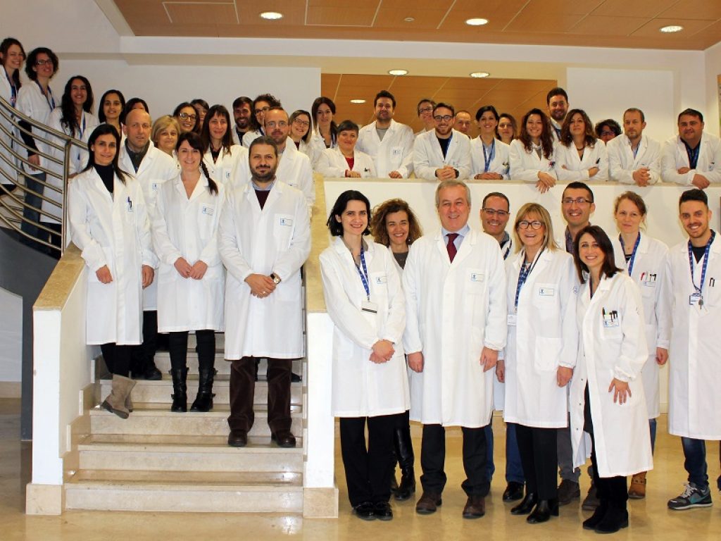 I medici e i ricercatori del Bambino Gesù che hanno sperimentato la terapia genica su un paziente italiano: è la prima volta