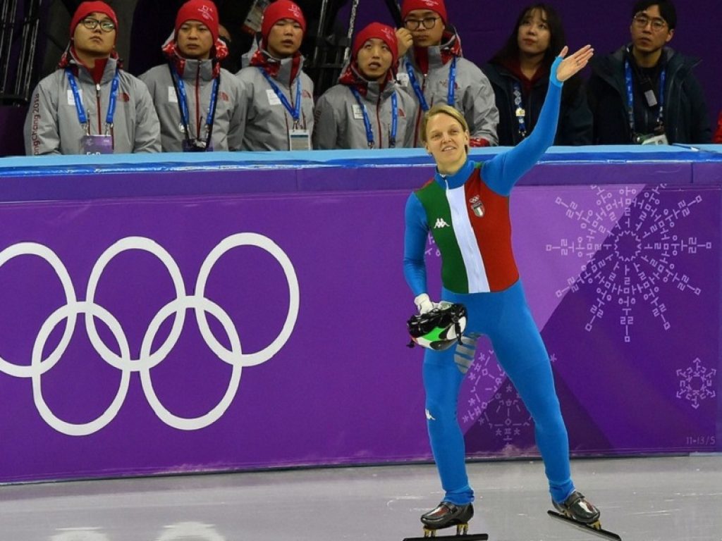 Arianna Fontana entra nella leggenda delle Olimpiadi invernali. La portabandiera azzurra ai Giochi in corso a PyeongChang, in Corea del Sud, ha vinto anche la medaglia di bronzo nei 1000 metri femminili di Short Track