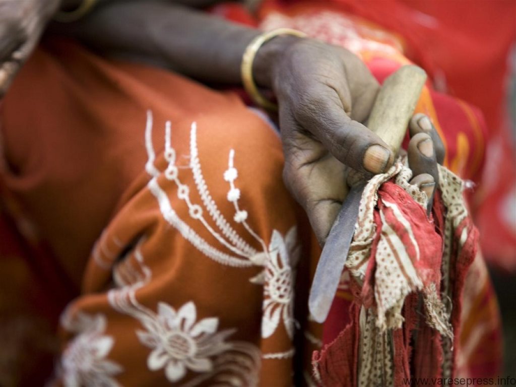 In Sudan le mutilazioni genitali femminili diventano reato: la svolta è stata annunciata dal governo di transizione entrato in carica lo scorso anno