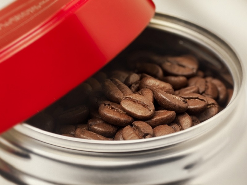 Dal campo al bar la filiera del caffè è in sofferenza a causa della pandemia, delle difficoltà logistiche e dei prezzi bassi all’origine