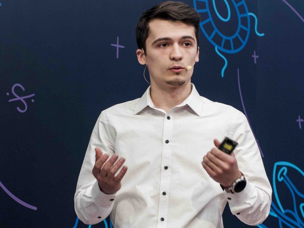 Da finalista del TEDxYouth, tenutosi a Bologna lo scorso 17 febbraio, alla lista dei 100 Under 30 “leader del futuro” stilata da Forbes Italia. È la storia di Emanuel Chirila, ventenne di San Giovanni Valdarno (Arezzo)