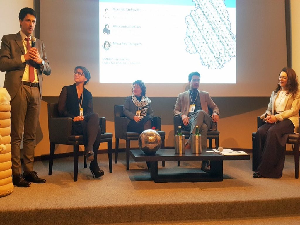 Il settore tessile umbro ha ricominciato a crescere e a dare lavoro. Negli ultimi quattro anni c’è stato un aumento del 23 per cento degli occupati. Opportunità di lavoro, dai tecnici alle modelliste, da programmatori e prototipisti ai meccanici