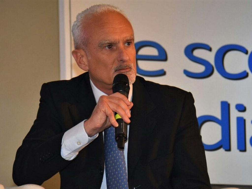 Paolo Biasci è il nuovo Presidente Nazionale della Federazione Italiana Medici Pediatri (FIMP). Livornese, classe 1955, subentra a Giampietro Chiamenti