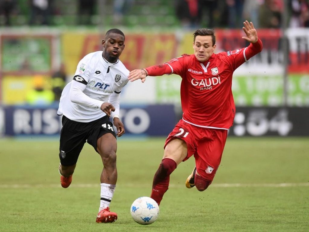 Serie B, i pronostici sicuri dei recuperi di oggi, martedì 13 marzo, Pescara-Carpi e Bari-Spezia: i consigli vincenti e le migliori quote da giocare in singola o nei sistemi