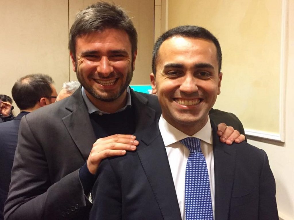 Alessandro Di Battista lancia un messaggio al Movimento 5stelle: “Alleanza col Pd morte nera, faremo la fine dell’Udeur”