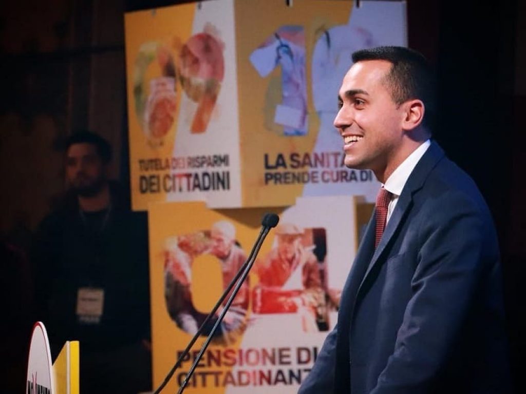 Governo Draghi, oggi il voto degli iscritti al Movimento 5 stelle su Rousseau: Di Maio, Fico e Conte schierati per il sì