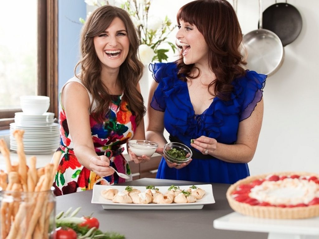 Giornata internazionale della felicità: cucinare fa bene all’umore secondo esperti italiani (82%) ed internazionali secondo cui la creatività sprigionata tra i fornelli rappresenta un elemento capace di portare serenità e buonumore nella quotidianità