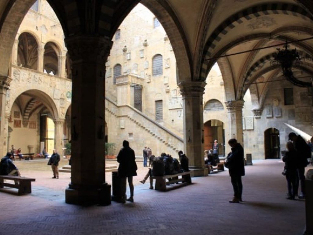 Cambio di data per la mostra "Onorevole e antico cittadino di Firenze": Il Bargello per Dante che aprirà i battenti al pubblico dal 21 aprile al 31 luglio 2021