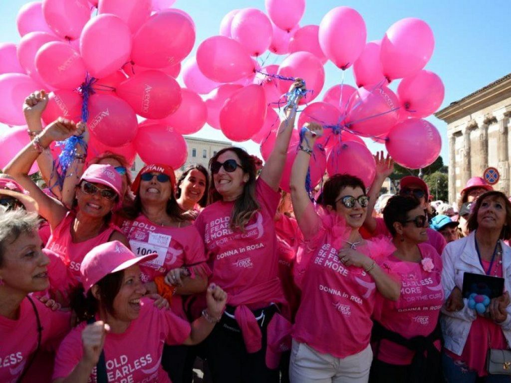 Torna a Roma la Race for the Cure: appuntamento il 10 ottobre al Circo Massimo. Quest'anno non sarà una corsa ma una passeggiata, con partenze differenziate