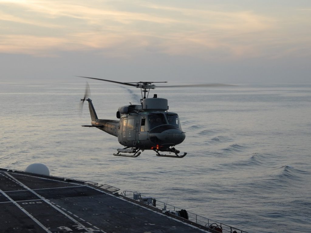 Nella tarda serata di ieri un elicottero SH 212 decollato dalla Nave Borsini, del dispositivo Mare Sicuro in Mediterraneo centrale, è caduto in mare: morto il Sottufficiale Andrea Fazio