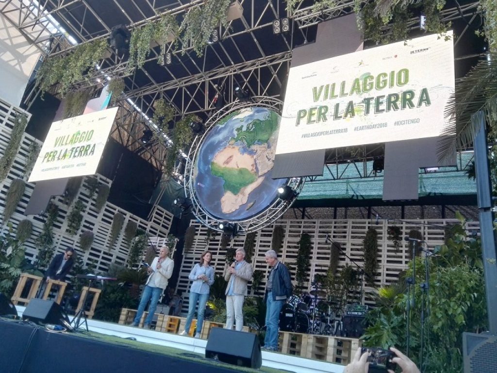 Tante iniziative in tutta Italia per la Giornata Mondiale della Terra 2018, che dal 1970 viene celebrata in tutto il mondo il 22 aprile. A Roma ha aperto il “Villaggio per la Terra”, il multi-evento organizzato da Earth Day Italia da sabato 21 a mercoledì 25 aprile