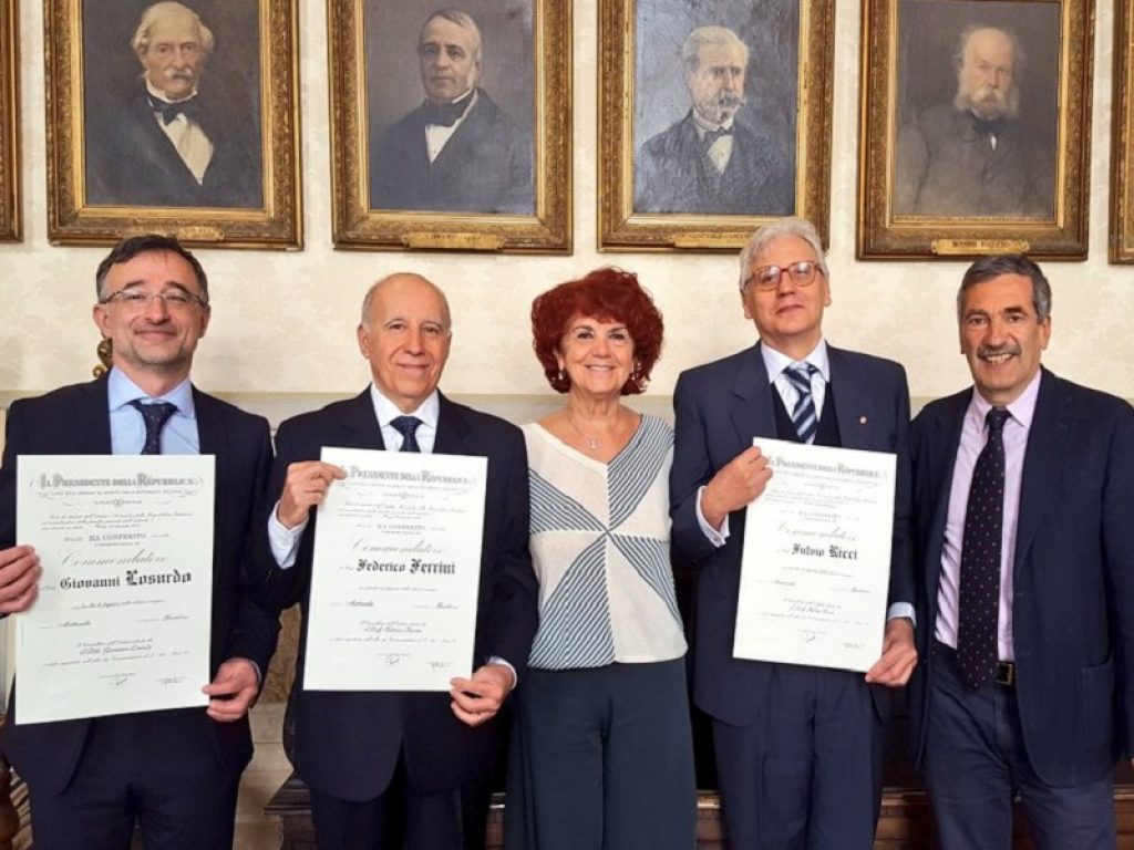 La Ministra Fedeli ha consegnato tre onorificenze agli scienziati che hanno lavorato al progetto del rivelatore di onde gravitazionali Virgo, che ha permesso una delle più importanti scoperte della storia della fisica