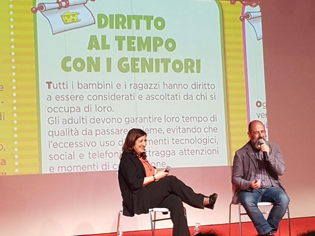 I bambini hanno aggiunto nuovi diritti alla Convenzione sull’infanzia e l’adolescenza adottata nel 1989 dall’Onu a New York. Ad aiutarli in questo compito l’Autorità garante per l’infanzia e l’adolescenza