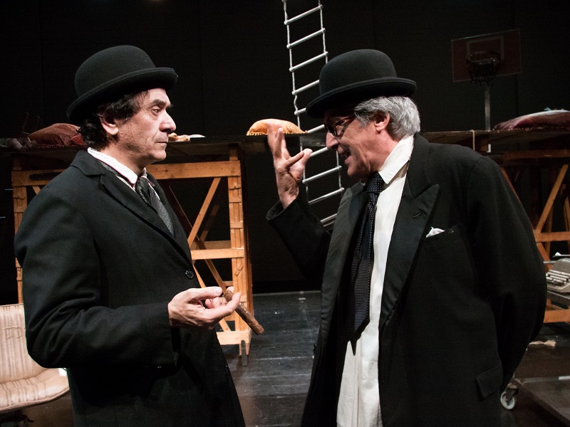 Dal 29 al 31 maggio il Teatro Palladium ospita il Teatro Out Off di Milano con lo spettacolo Le Cosmicomiche – La Boutique del mistero: Calvino incontra Buzzati