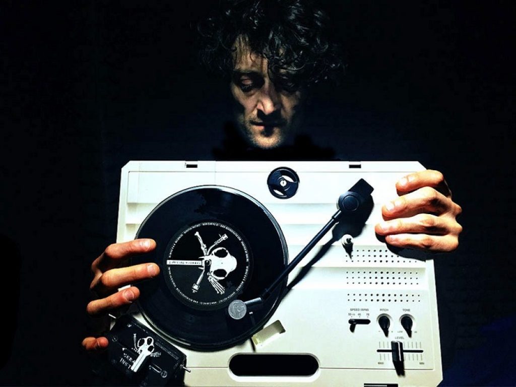 Torna Italian Portablist Battle, la prima competizione italiana dedicata allo scratch su giradischi portatili: c'è tempo fino al 6 giugno per partecipare