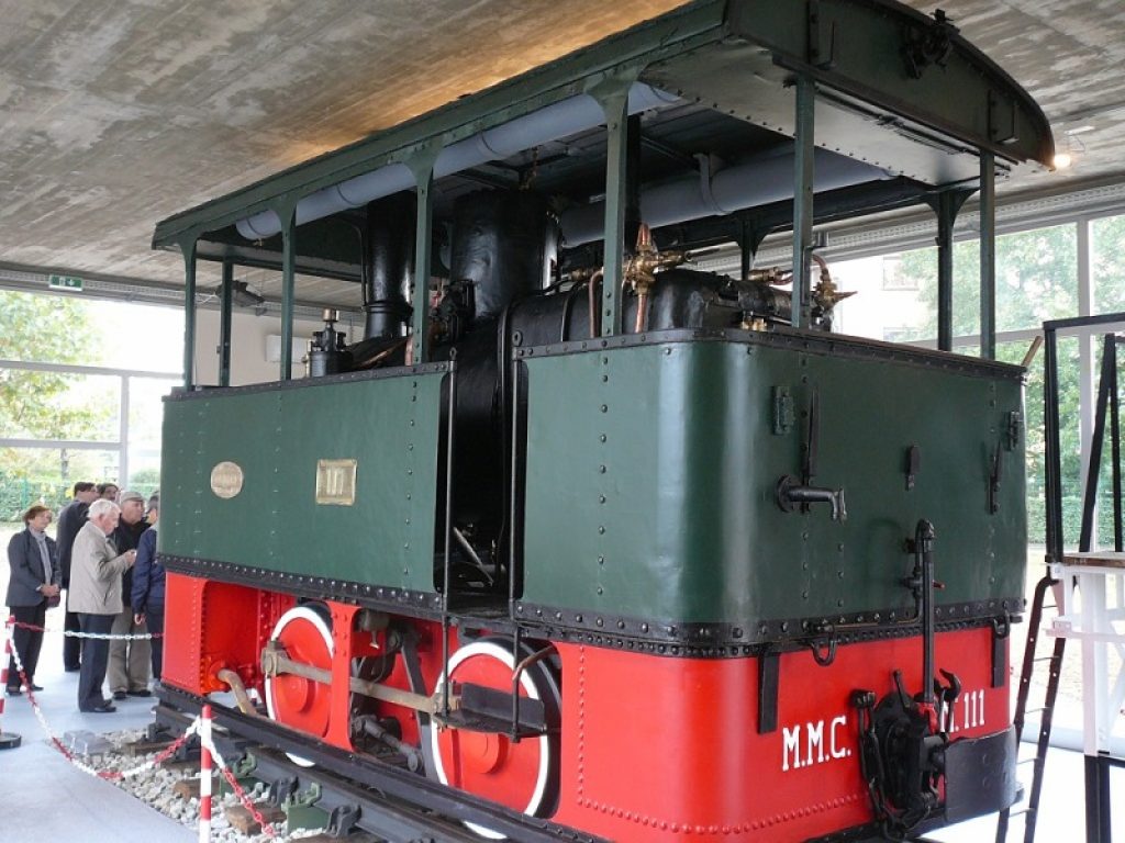 Il Movimento animalista critica l'iniziativa dell’Associazione Barcaioli e Lavandaie di Lodi, che vorrebbe rimettere in linea un vecchio Gamba de Legn e farlo tirare dai muli