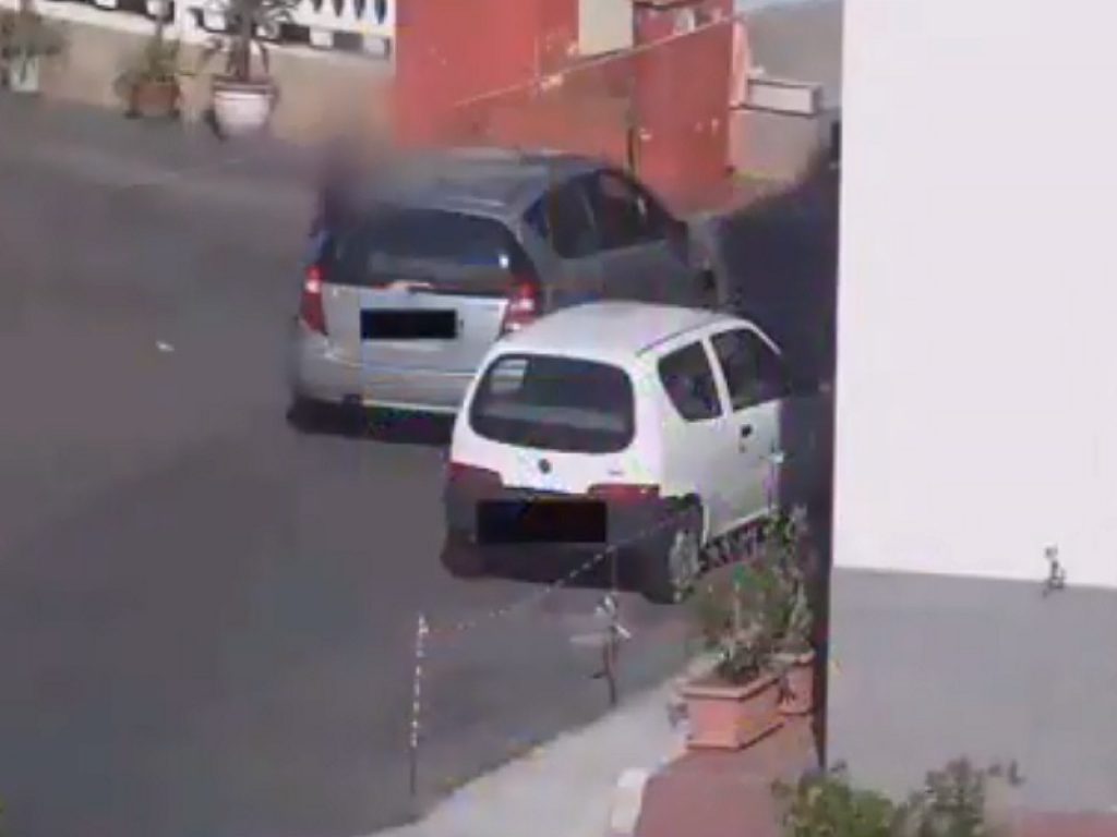 Operazione “Sommelier”: sgominata organizzazione criminale specializzata nello spaccio di droga a Crotone. Sei arresti e 16 persone denunciate: utilizzavano anche minorenni per spacciare