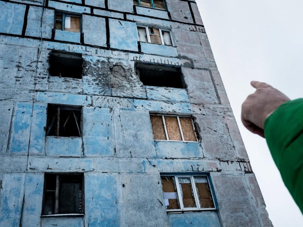 In Ucraina orientale 200mila ragazzi a scuola sotto le bombe. 45 edifici scolastici danneggiati negli ultimi 16 mesi