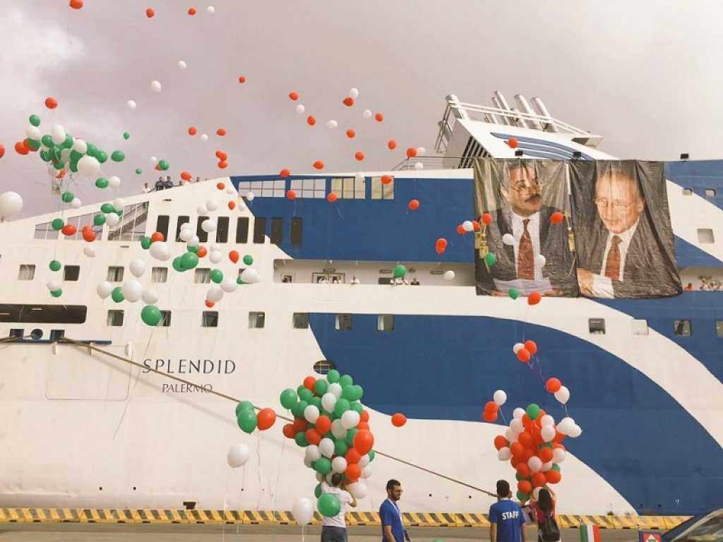 Salpa oggi la Nave della Legalità: domani 70.000 studenti insieme contro le mafie a #PalermoChiamaItalia per il XXVII anniversario delle stragi di Capaci e Via D’Amelio