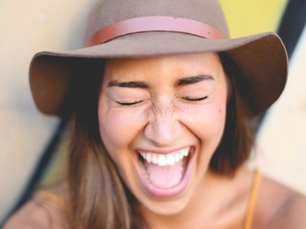 Le emozioni della salute è il libro di Stefano Grifoni: un saggio sul potere benefico di una risata o di un abbraccio, o gli effetti deleteri della solitudine