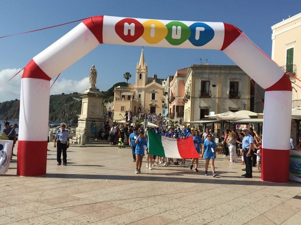 Annunciate al MIUR le città che ospiteranno le finali dei Campionati studenteschi: oltre 5.000 gli istituti partecipanti, 1,4 milioni gli studenti iscritti