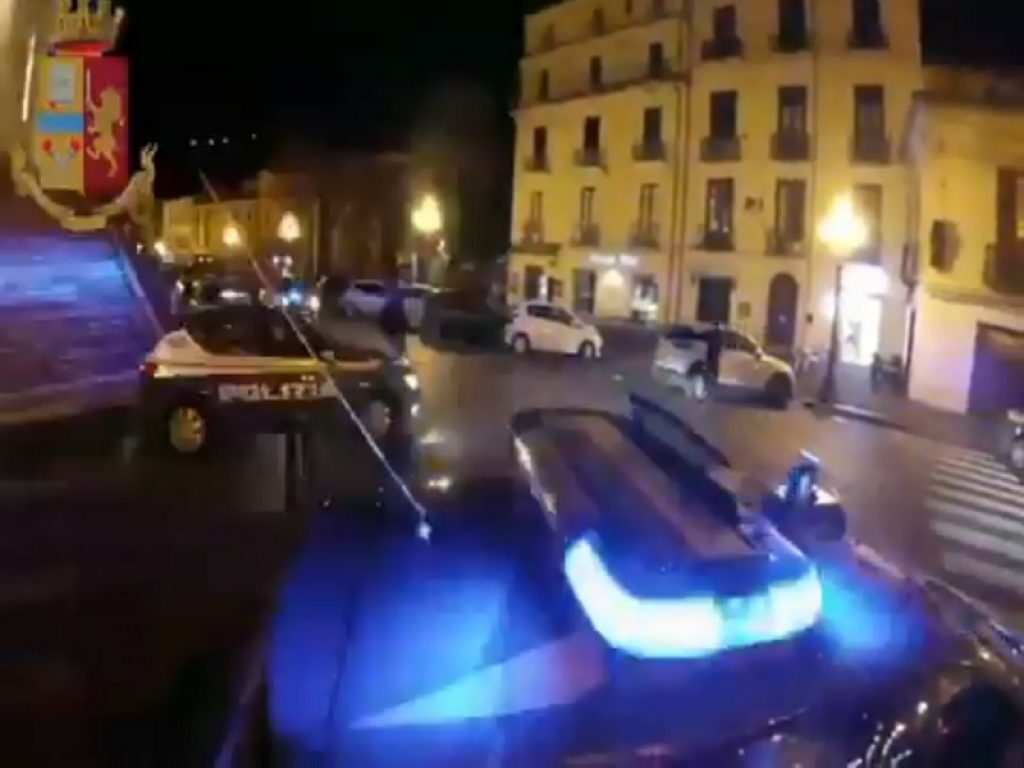 Operazione Hermes della Polizia di Stato contro la cosca Barilari-Foschini: aveva il monopolio sulle attività commerciali di Crotone e anche degli ambulanti durante la fiera della Madonna di Capocolonna