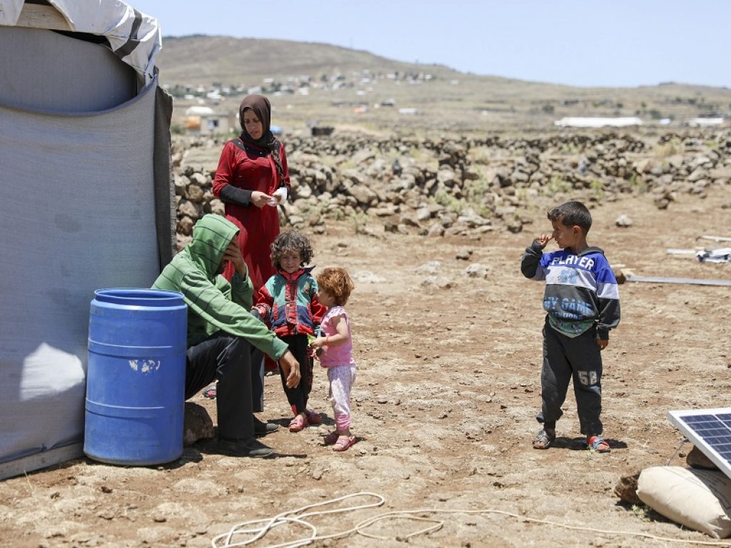 Allarme dell'UNICEF: 4 bambini uccisi negli scontri tra forze governative e ribelli nel Sud-Ovest della Siria. Oltre 20mila sfollati